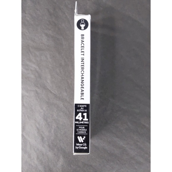 🎉 3/$20 👯‍♀️Host Pick⚡️NEW Guess Connect 20mm Silicone Band(fits 41mm case) - Picture 7 of 11